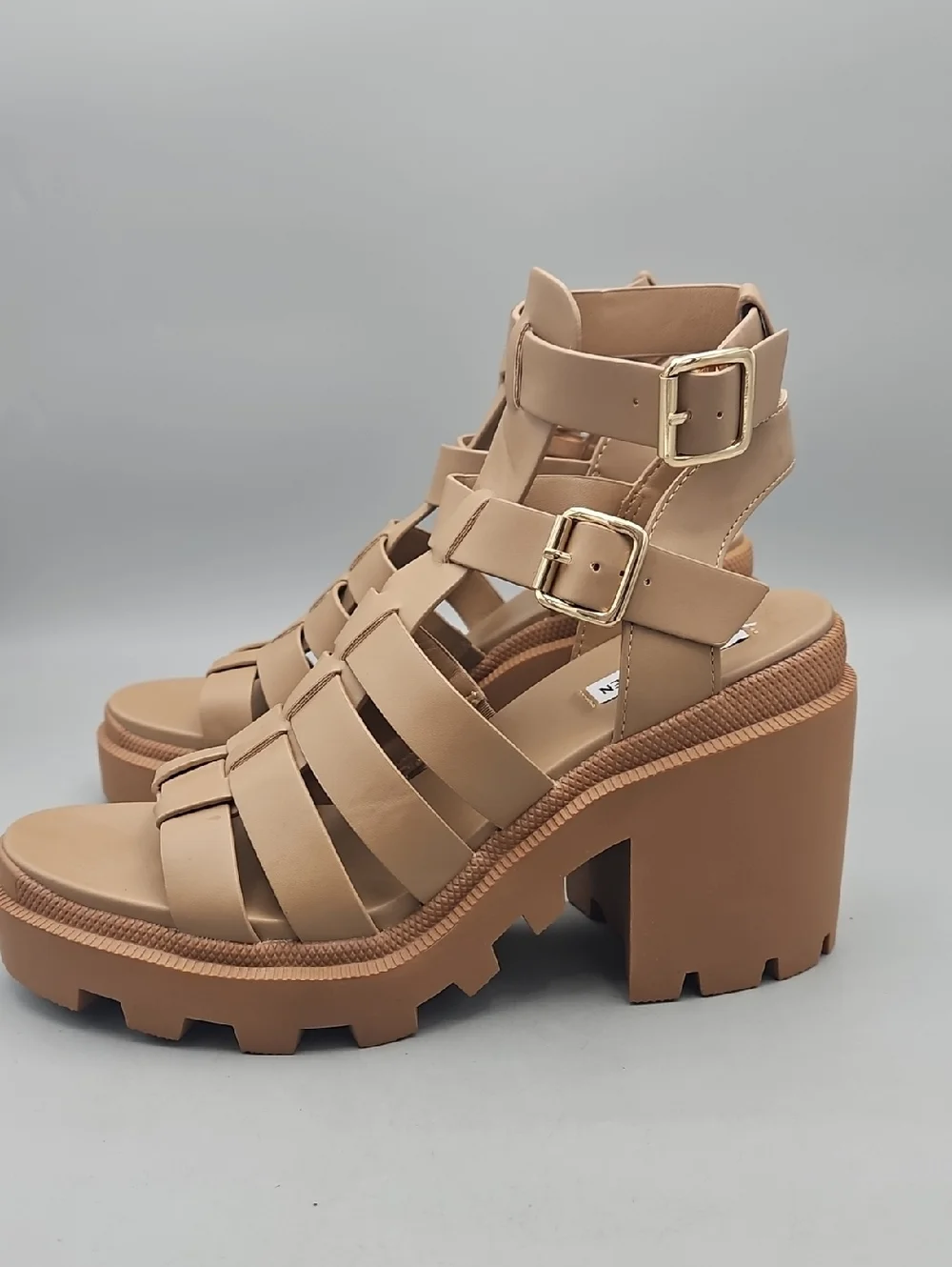 Steve Madden Cosmic tan platform sandals Women 9.5 Wedge